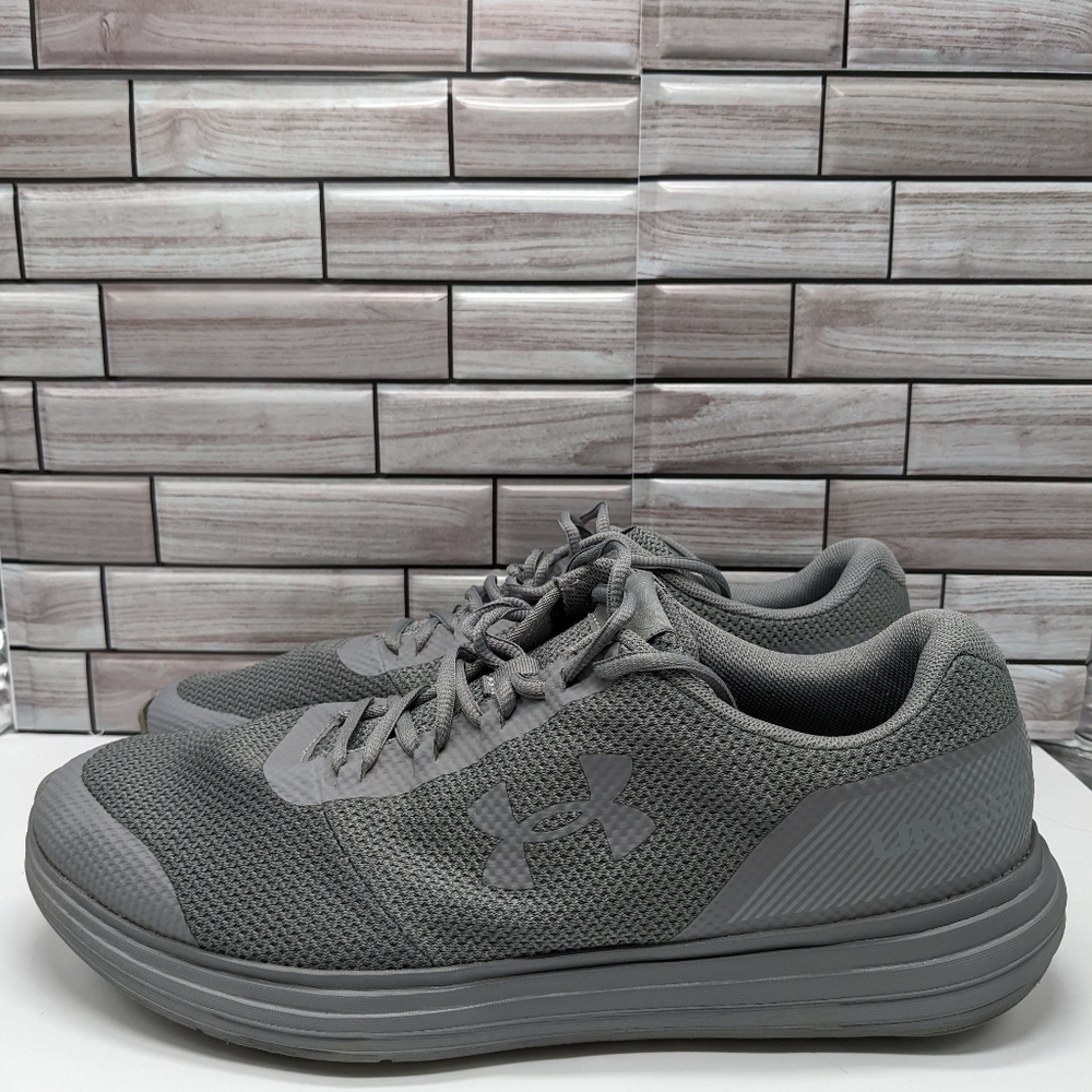 Under Armour UA Surge men's size 13